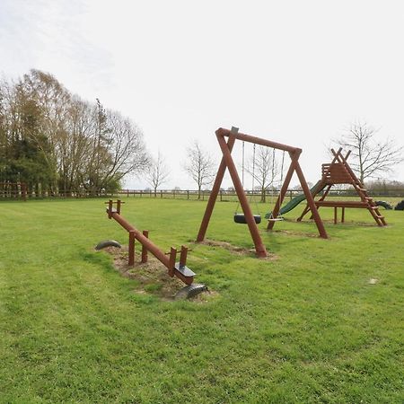 فيلا Pear Tree Wood Norton المظهر الخارجي الصورة